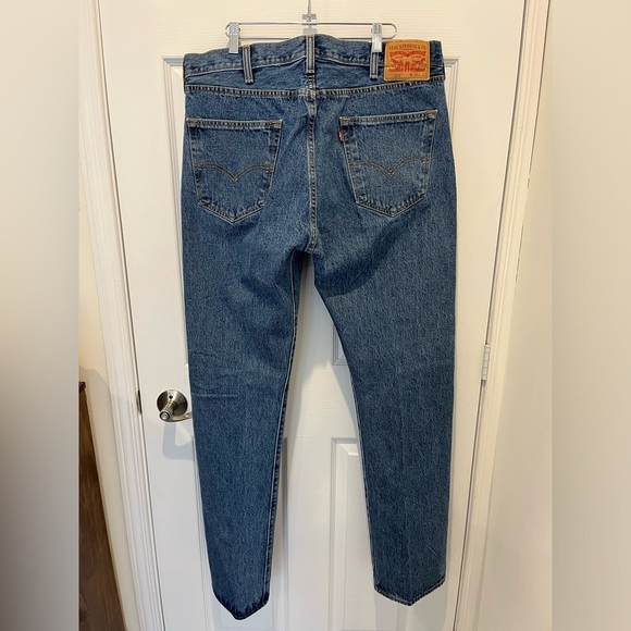 Levi’s Men 501 Medium Wash Denim Jeans Straight Leg 38x34 Vintage 90 Button‎ Fly - Picture 5 of 6